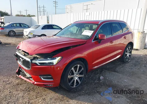 2020 Volvo Xc60 T5 Inscription z USA, uszkodzony, nr VIN YV4102DL8L1512055